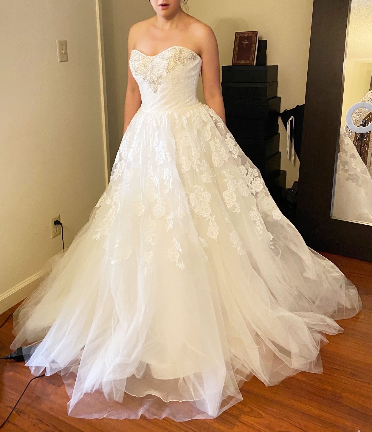 Casablanca Brand new 15A-050 Sweetheart Beaded Lace Princess Wedding Dress