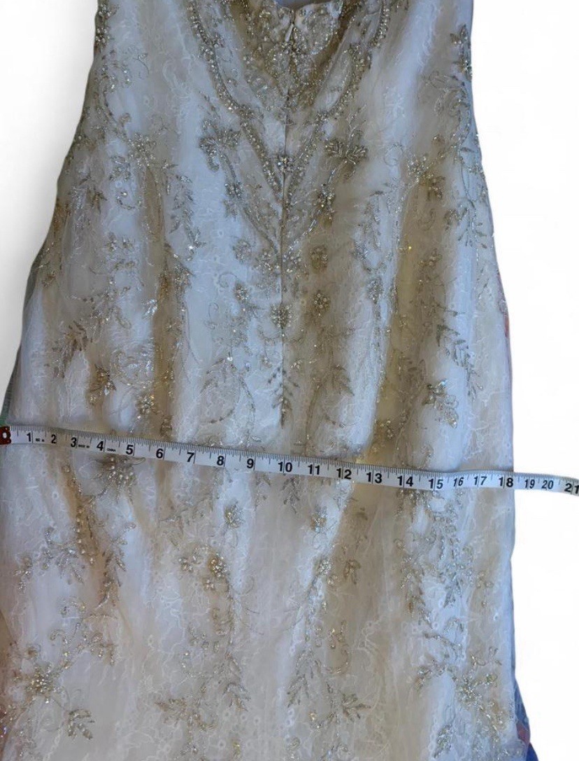 Casablanca Bridal Ivory Wedding Dress Size 10 Lace Beading Sweetheart Neckline