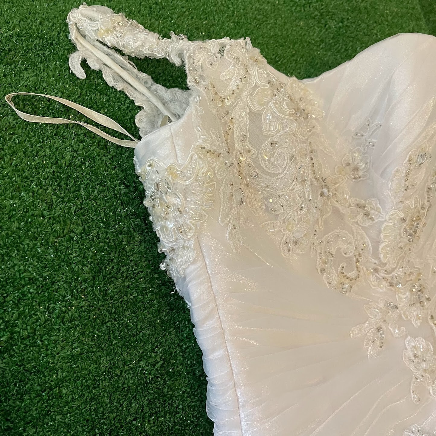 Maggie Sottero Haute Couture Imperial Gown Off Shoulder Wedding Dress Size 0