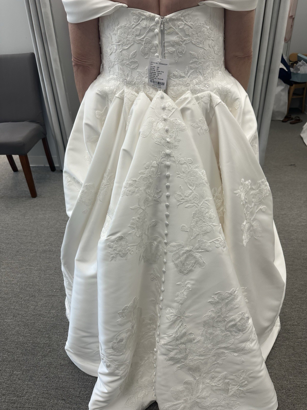 Essence Of Australia Style: D3064 Ivory Satin Ball Gown Wedding Dress – size 18