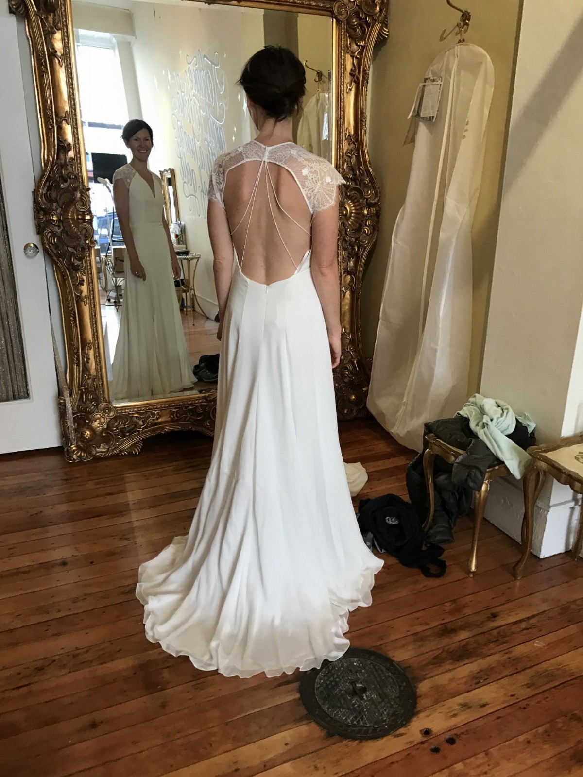 Alexandra Grecco Arlington Wedding Gown 10 Satin Chiffon Off White Lace Sleeves