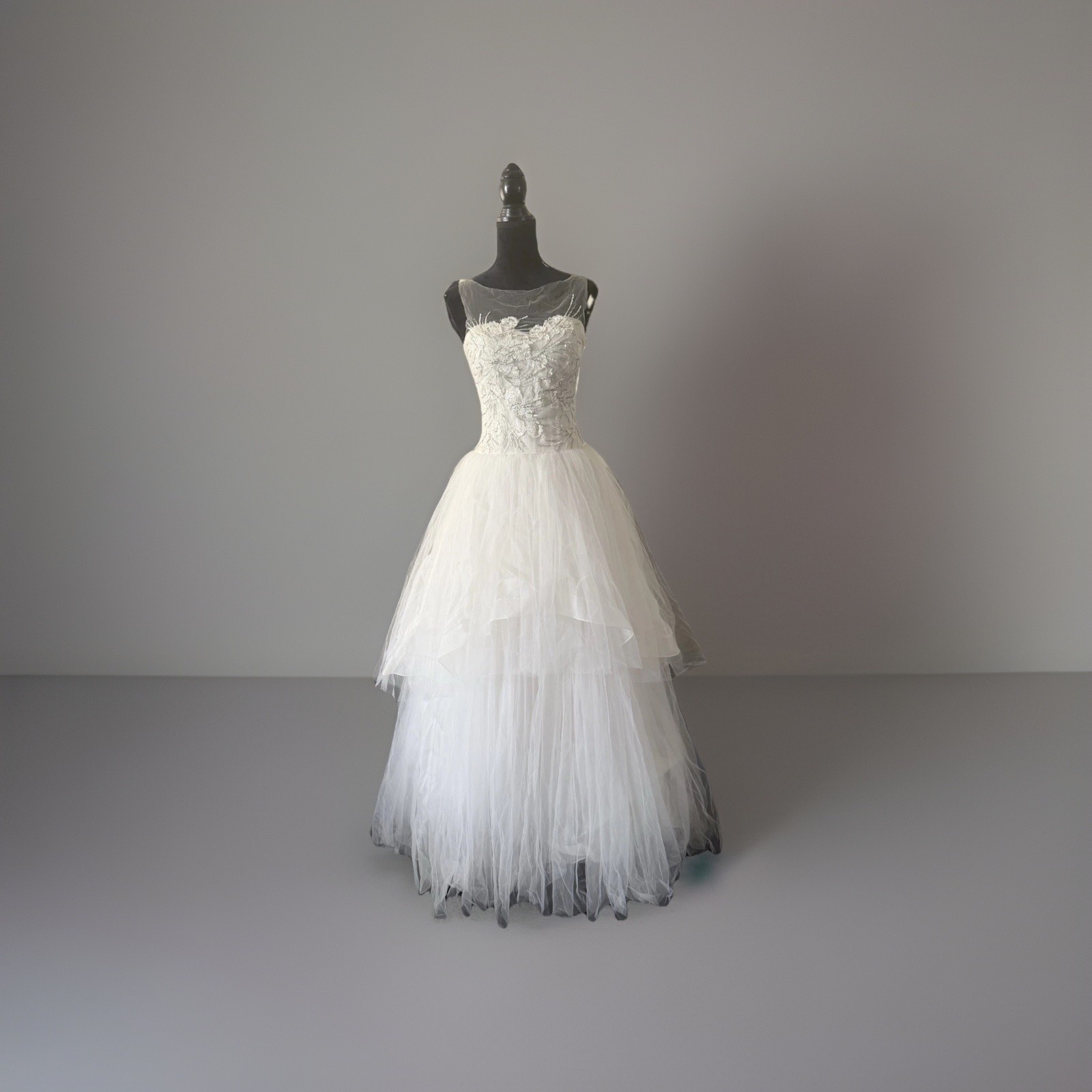 NEW GORGEOUS WHITE AMSALE LAYERED Blue Label ILLUSION STRAPS WEDDING GOWN Size 6