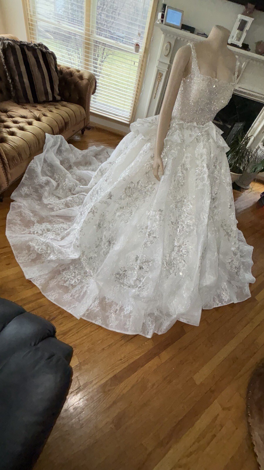 European Princess Wedding Gown. Size 8-12. Corset Tie. Beautiful Long Train