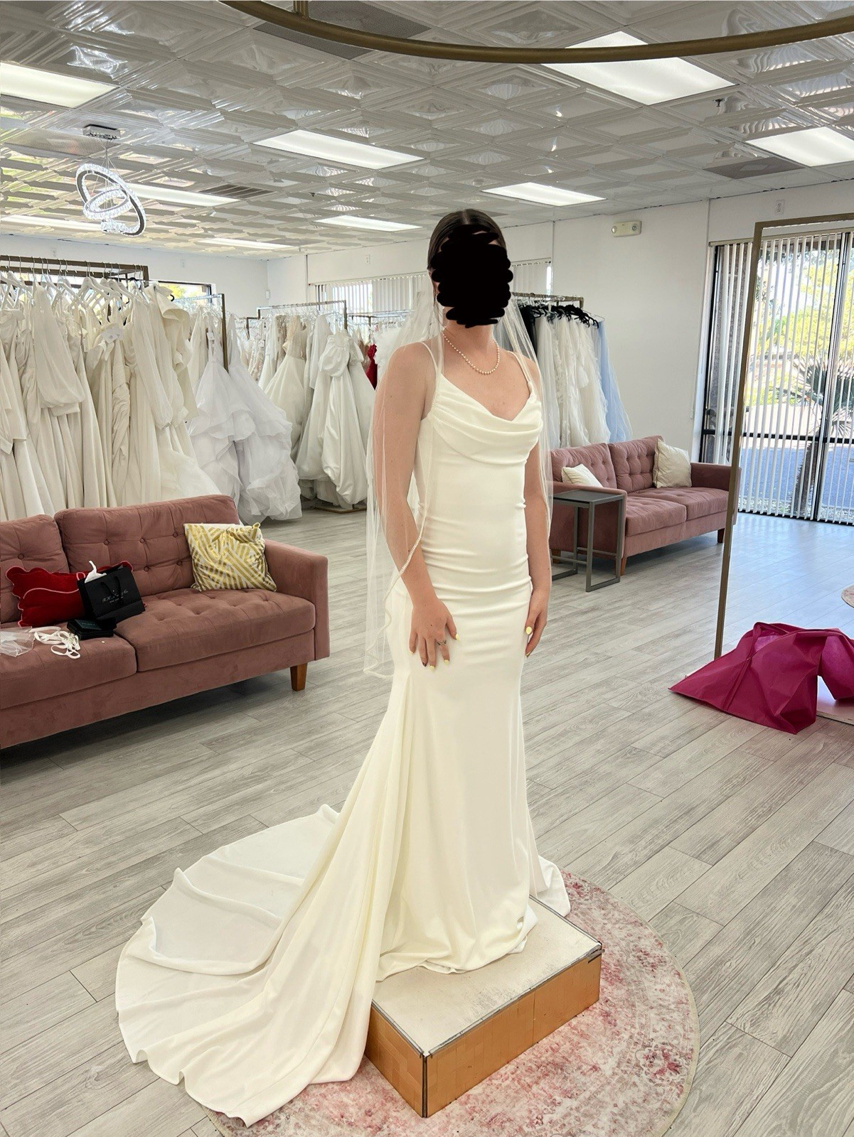 Strut Ivory Cowl Neck Sheath Crepe Wedding Dress Sleeveless Size 2 Train