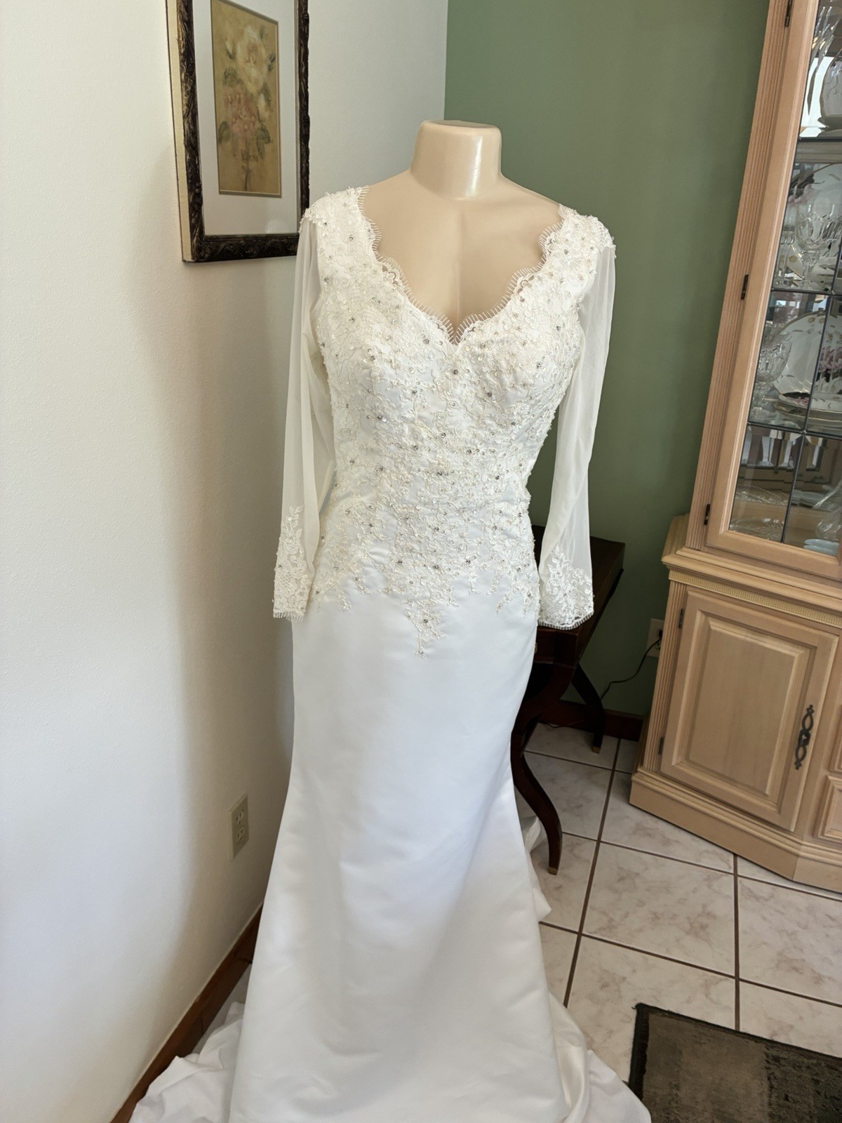 Mary’s Long Sleeves Wedding Gown mermaid sparkle lace/ Ivory / Size 12