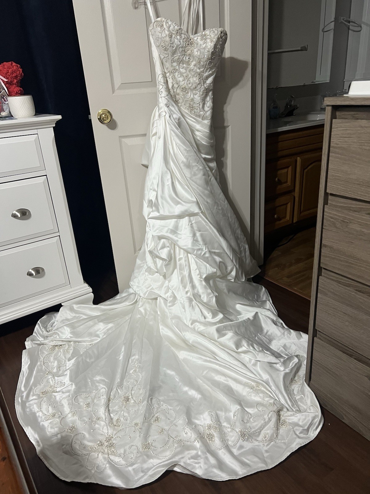 Sophia Tolli White Satin Sweetheart Ball Gown Wedding Dress Train Size 4