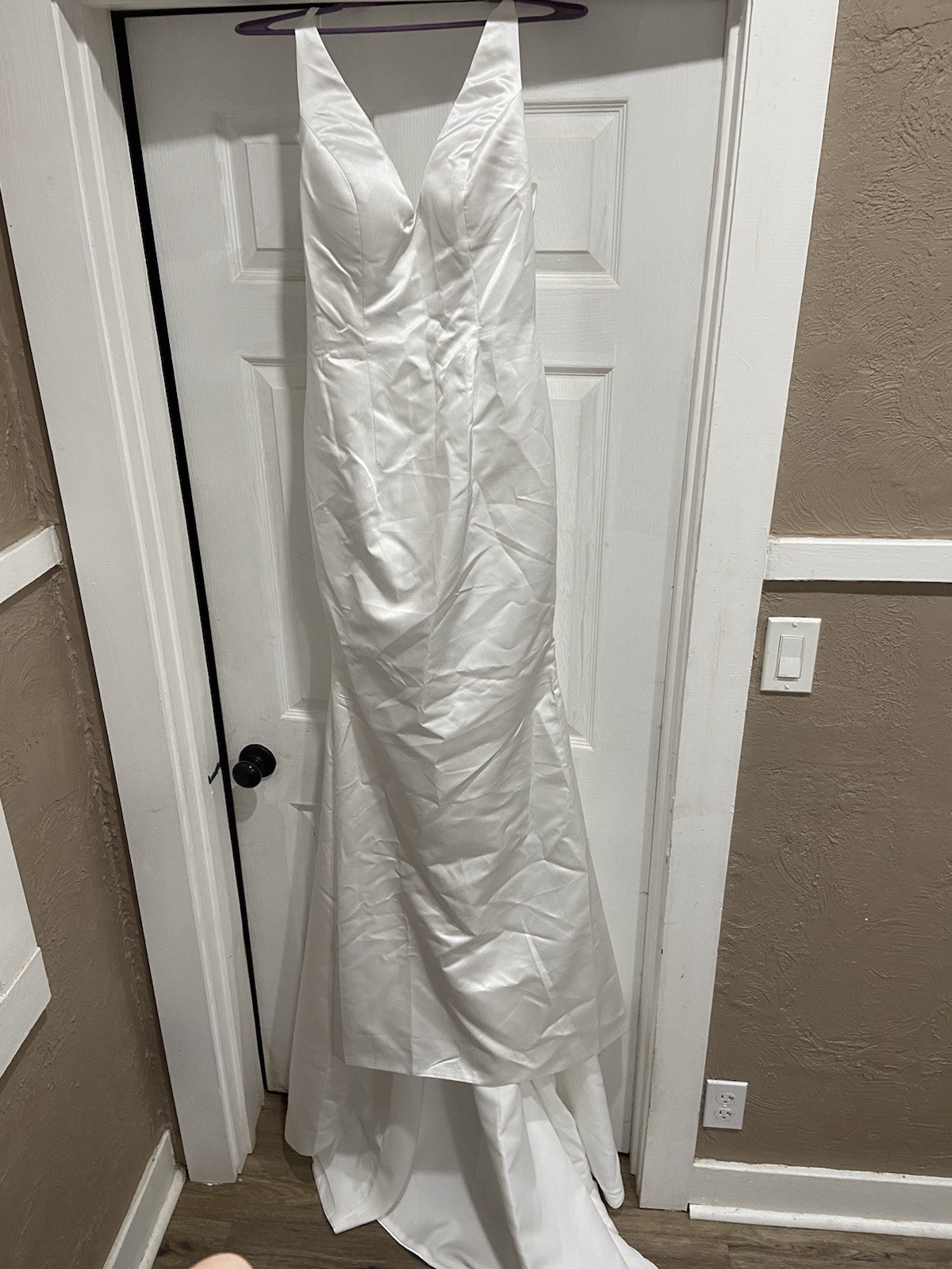 White Satin Sleeveless V-Neck Mermaid Wedding Dress Buttons Train Classic