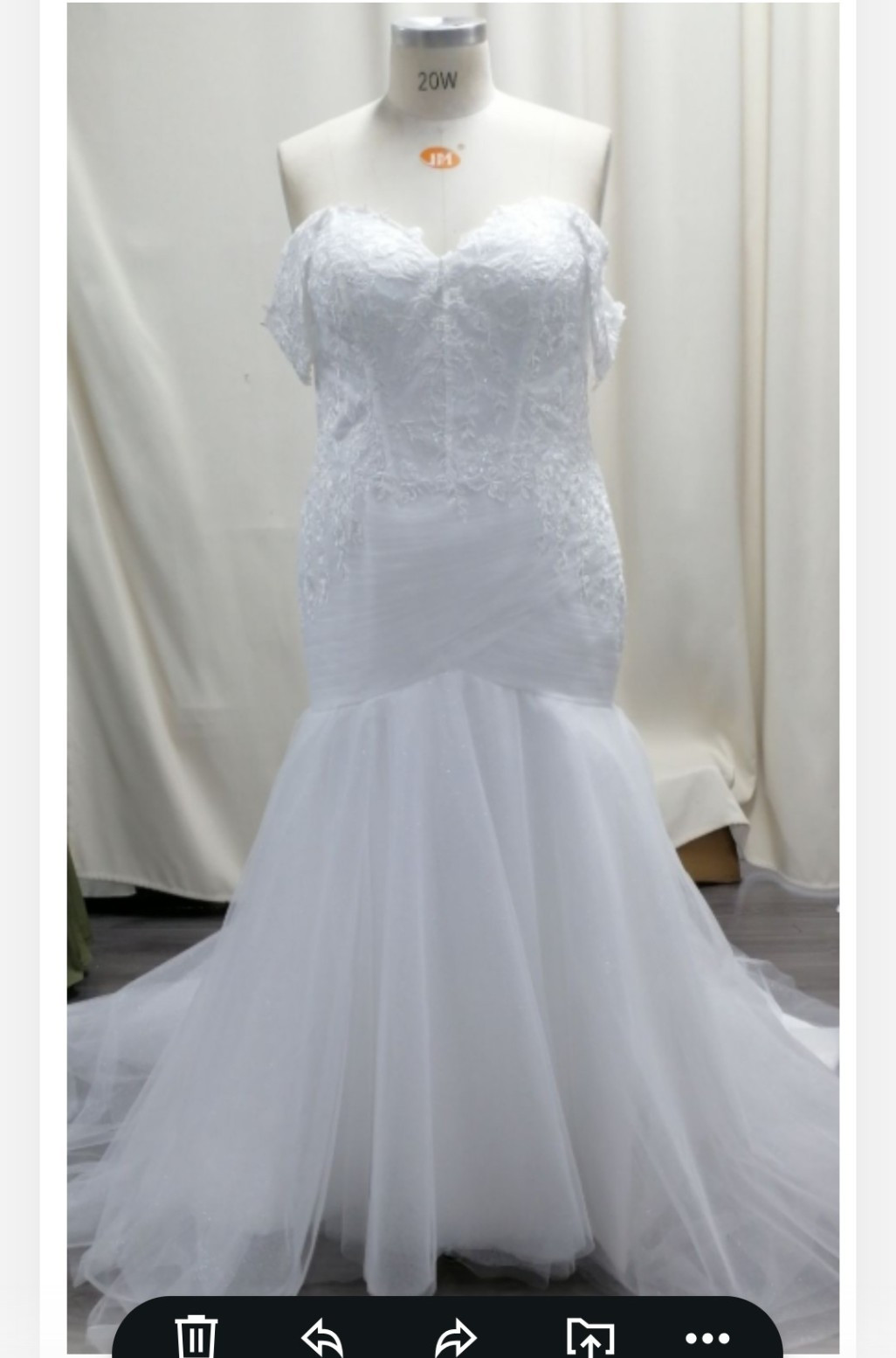 Ivory Sweetheart Lace Embroidered Tulle Mermaid Train Gown Buttons 20W