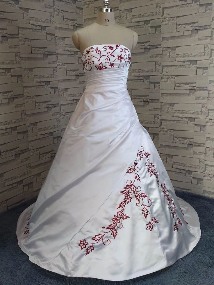 Vintage Satin Wedding Dresses Strapless Red Embroidery Full Length Bridal Gowns
