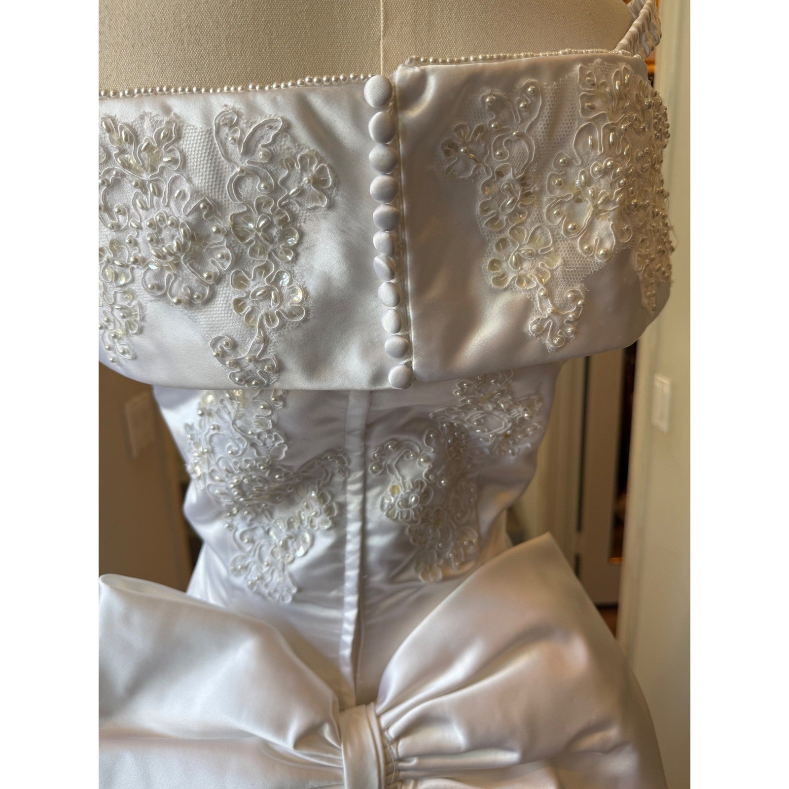Vintage Mori Lee White Beaded Bow Wedding Dress Size 12 Off The Shoulder V Neck