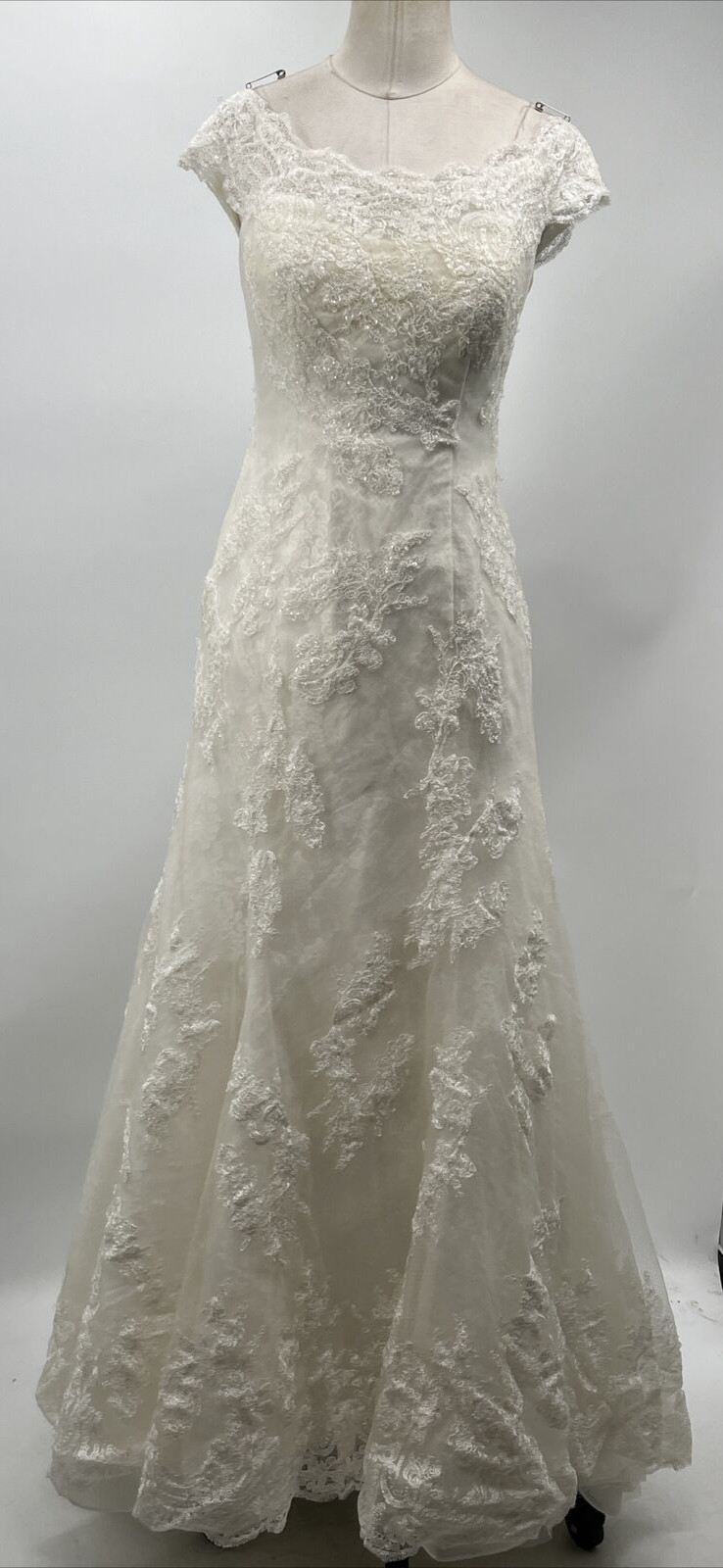 Oleg Cassini Off Shoulder Lace White Wedding Dress Petite Size 6P Style ~7CWG533