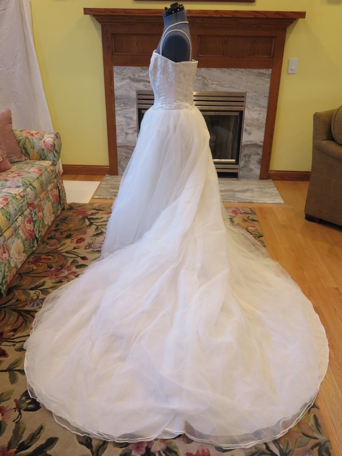 NEW Mon Cheri HEART BODICE Wedding Dress Vintage Gown Train ROMANTIC PRINCESS