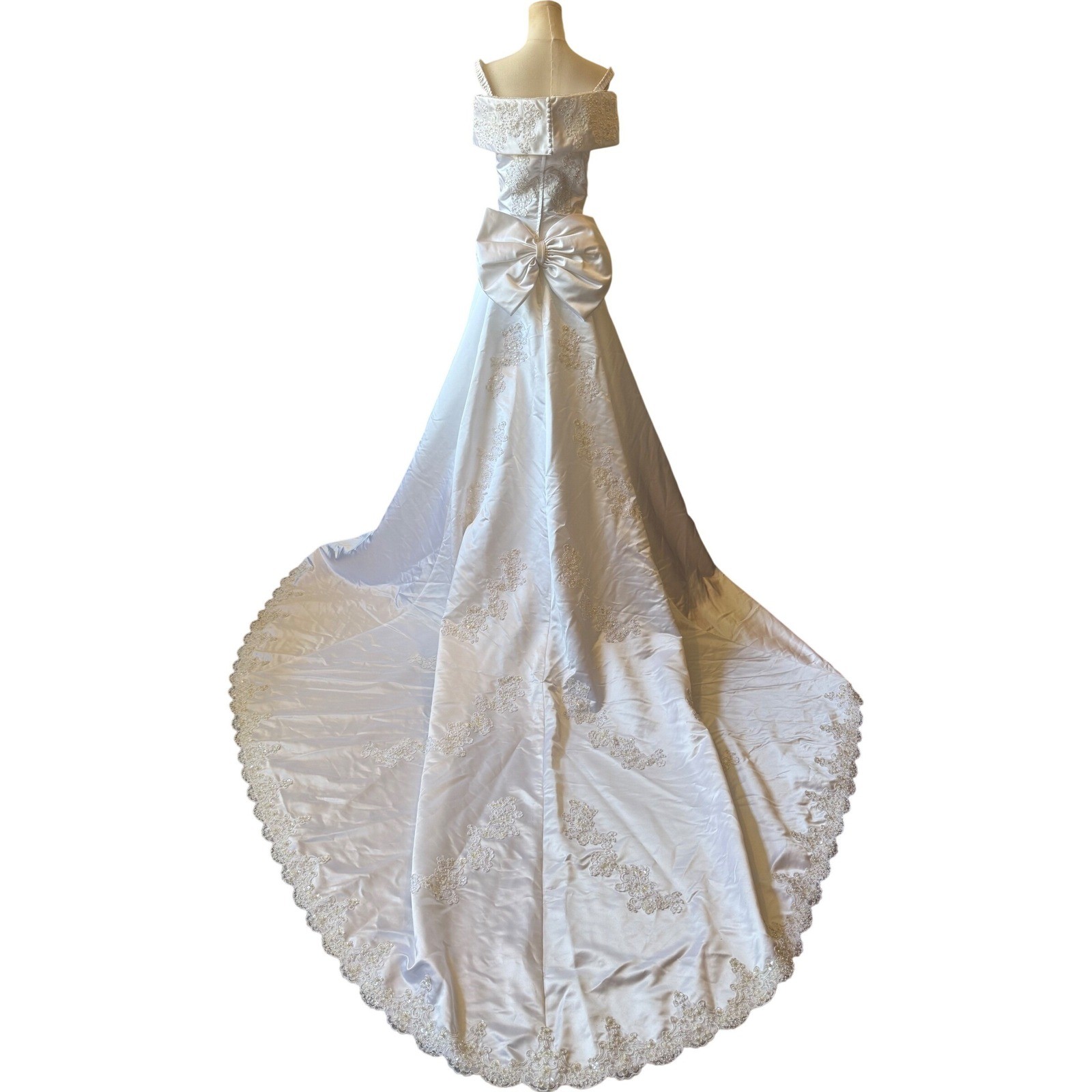Vintage Mori Lee White Beaded Bow Wedding Dress Size 12 Off The Shoulder V Neck