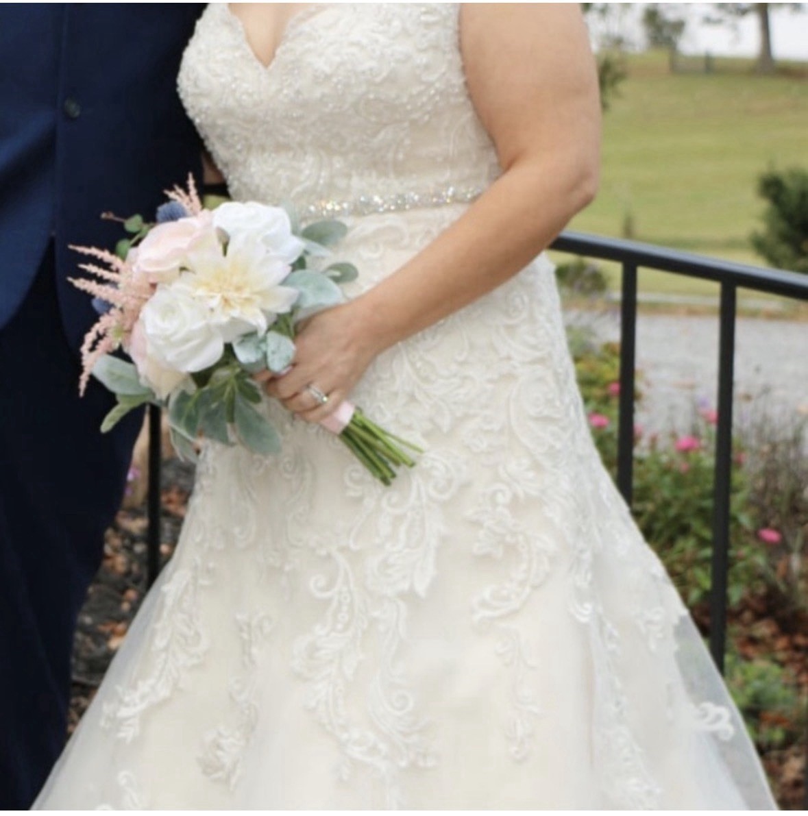 David’s Bridal Petites 12 Ivory/Champagne Lace Sweetheart Cap Sleeve Button