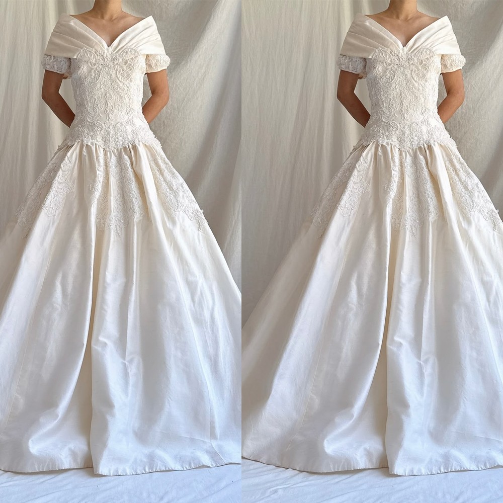 Wedding Dresses Off The Shoulder Short Puff Sleeve Lace Satin Train Bridal Gowns