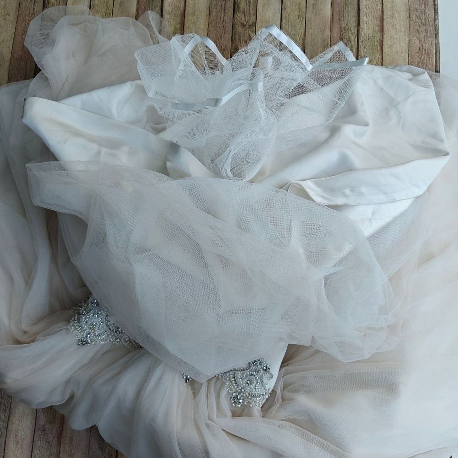 Essence Of Australia Dolce Beaded Wedding Dress Size 12 Oyster Ivory New