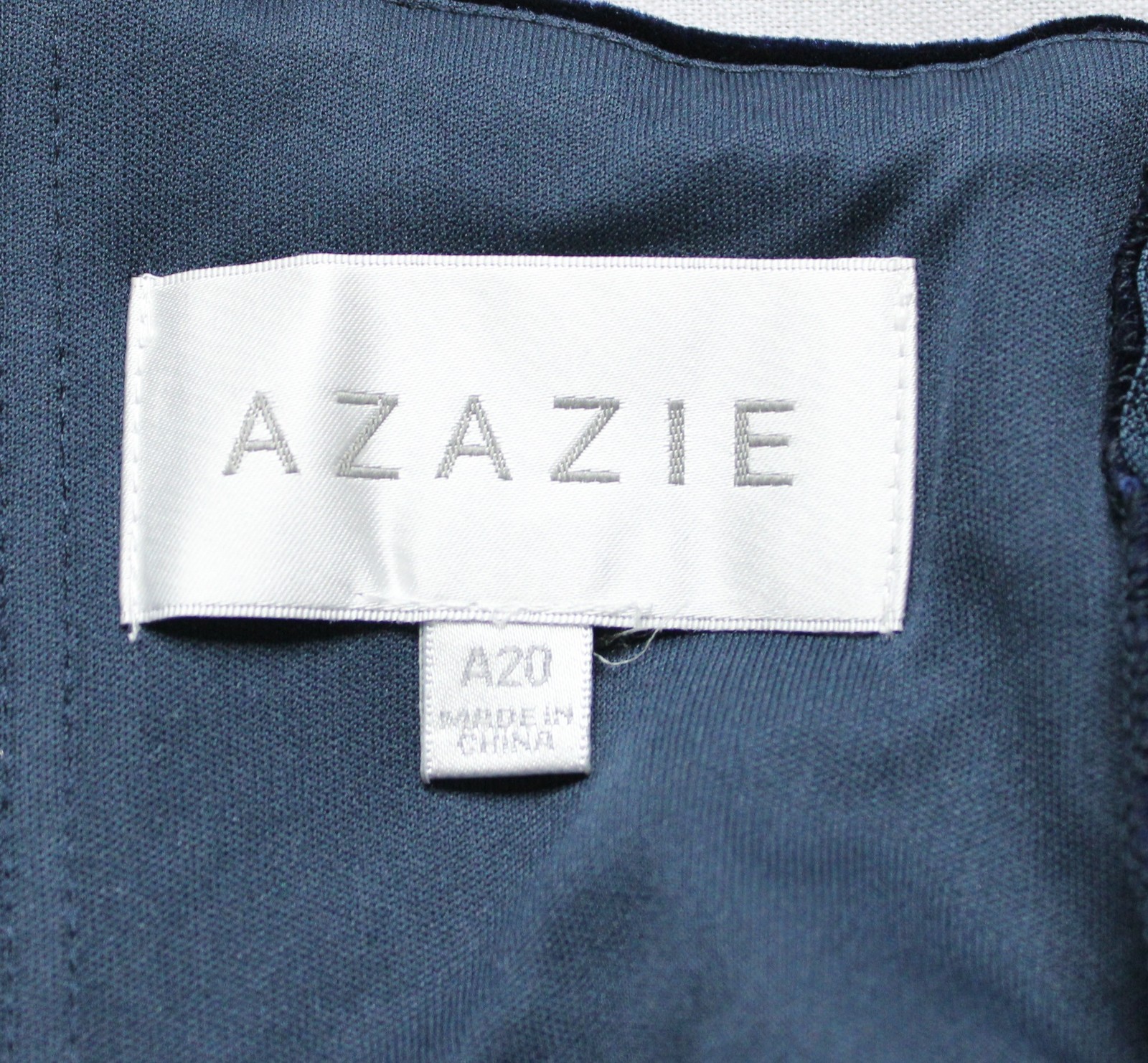 Azazie Women’s Leo Sheath Pleated Velvet Dress AP2 Dark Navy Size: A20 NWT