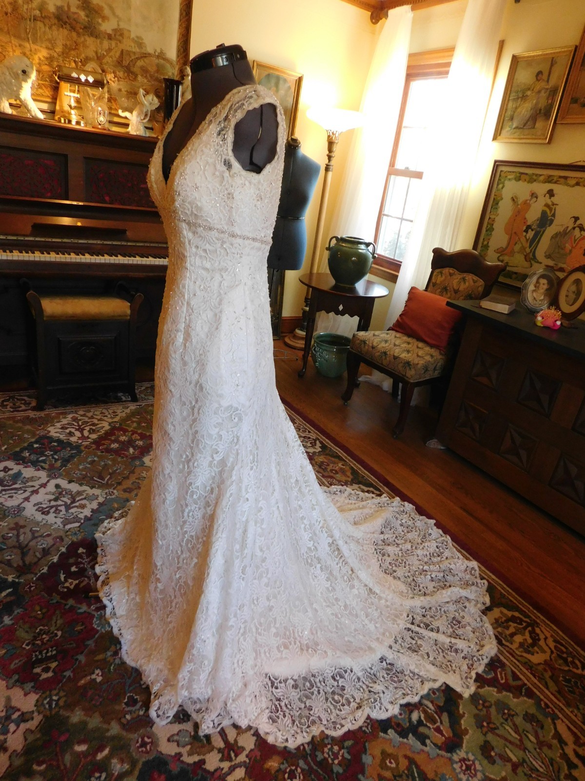 BEAUTIUL OFF WHITE BEADED LACE “DAVID’S” WEDDING GOWN S 8