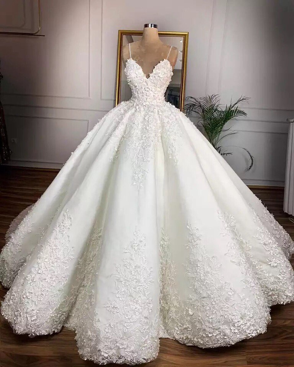Beach Wedding Dresses Lace Appliques Ball Gowns Spaghetti Straps White Ivory New