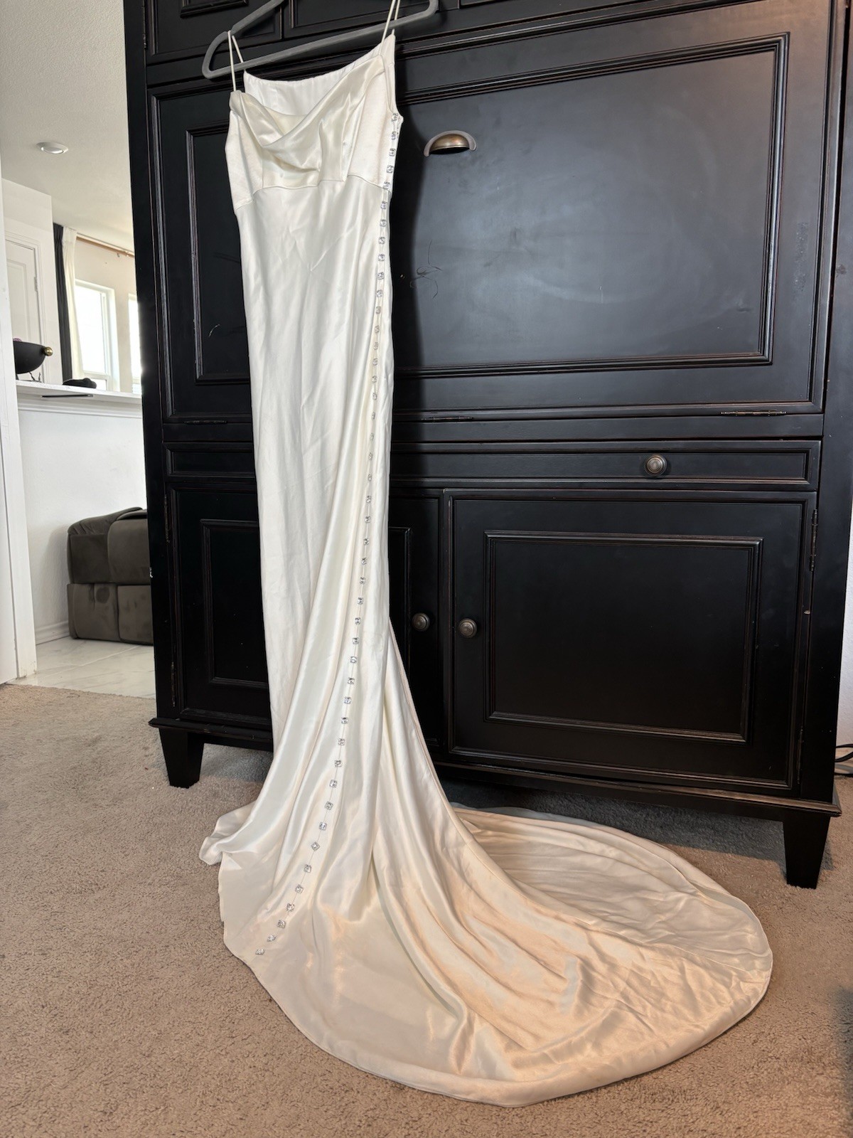 Ivory Bridal Gown Size 4 Crystal Buttons Wedding Dress