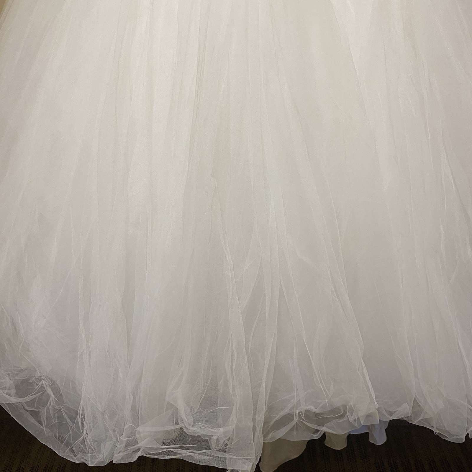 Oleg Cassini Wedding Dress size 6