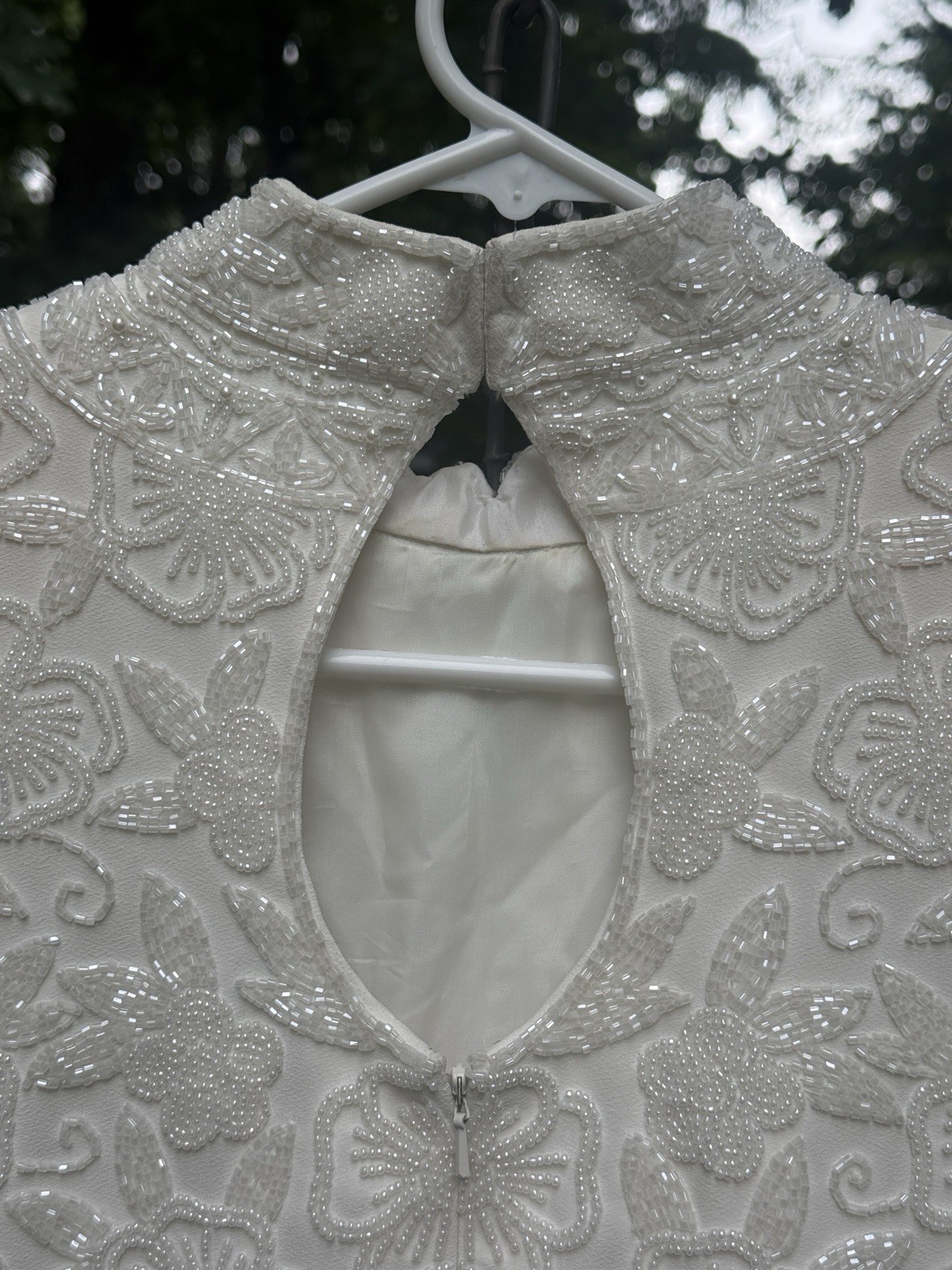 Vintage Y2K Jovani Mock Neck Long Sleeve Beaded Column Wedding Gown Size 4 Dress