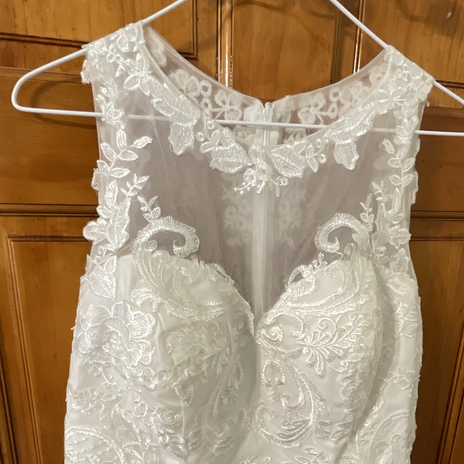 Bridal Wedding Gown Ivory Lace Halter Mermaid Dress Size 12 Button Detail Train