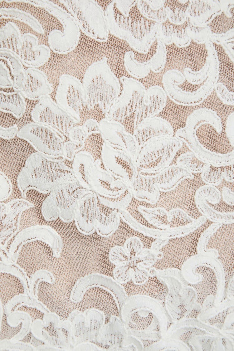 NWT Theia Button-embellished tulle and corded lace bridal gown Size 0