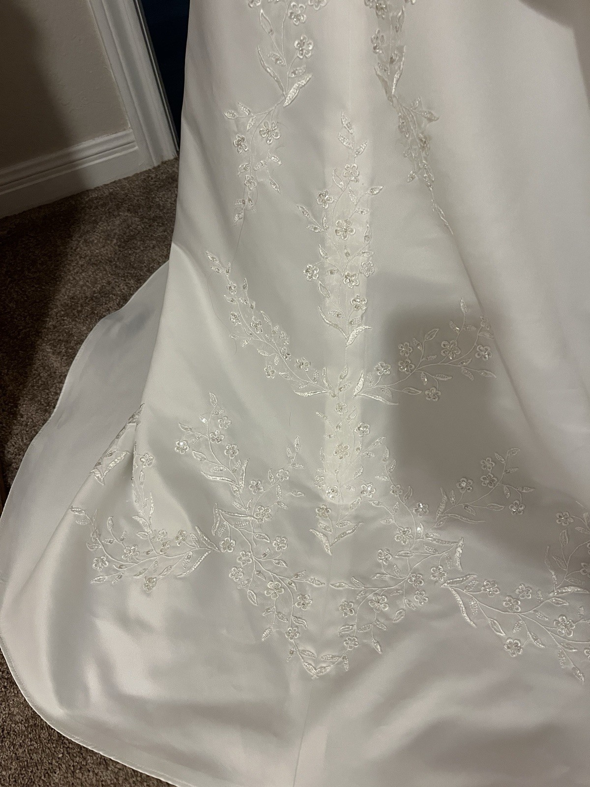 Short brides! Eden Bridals Halter V-Neck Beaded A-line Train Dress Sz 14 altered
