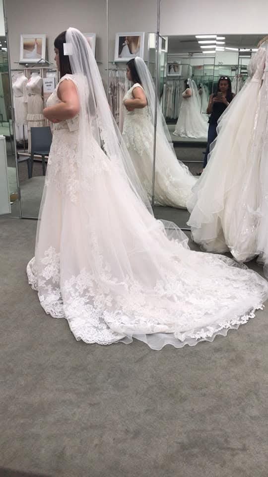 WHITE DAVIDS BRIDAL DRESS/VESTIDO DE NOVIA BLANCO DE DAVIDS BRIDAL