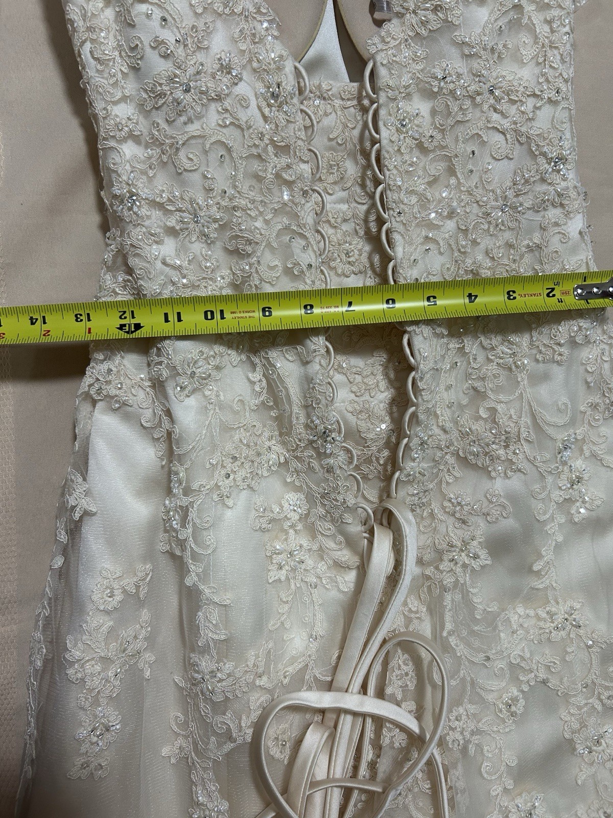 Maggie Sottero Emma Wedding Dress Size 6 Ivory Corset Detachable Cap Sleeves