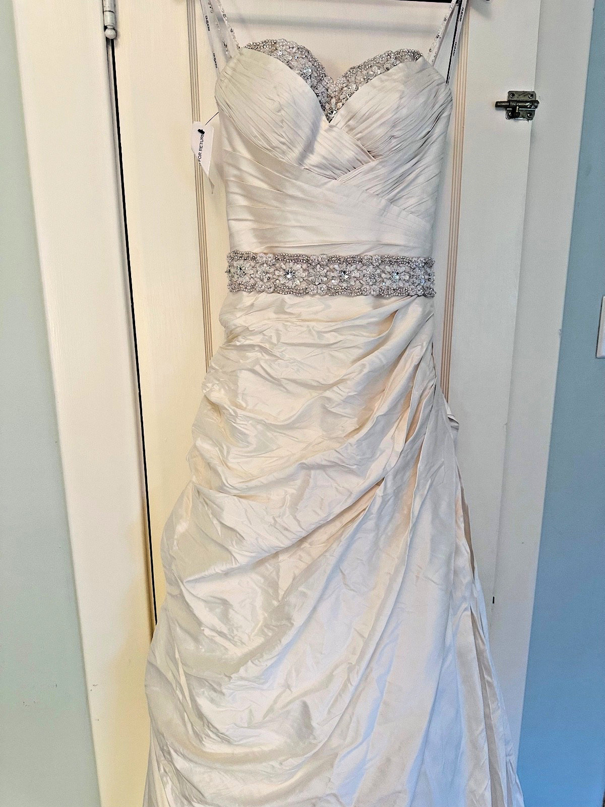 Martina Liana Wedding Dress – Pre-owned- Excellent condition w/ Tags