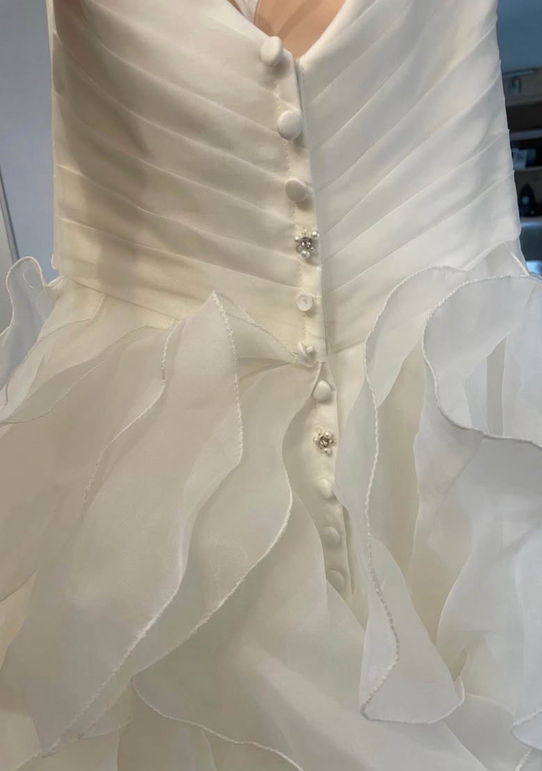 Wedding Dress Strapless Ruffled Size 2. Alterable.