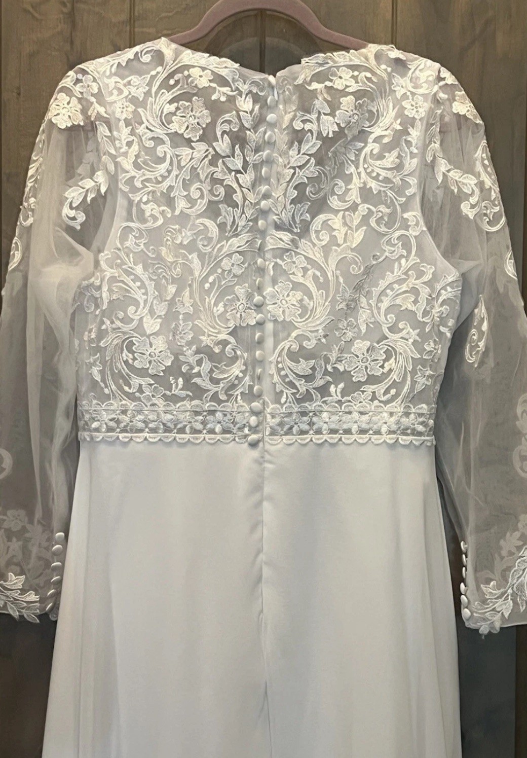 NEW Unbranded Long Sleeve V-Neck White Wedding Dress w/Lace & Illusion size 6
