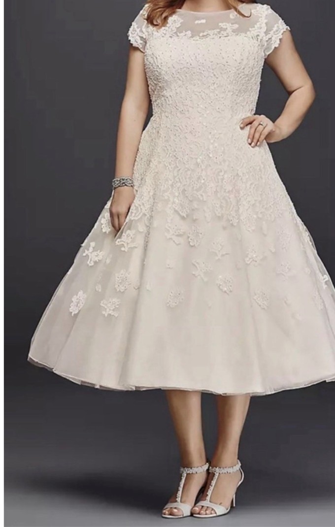 Oleg Cassini (Tea-Length) CMK513 Wedding Dress / Size 12 / Ivory