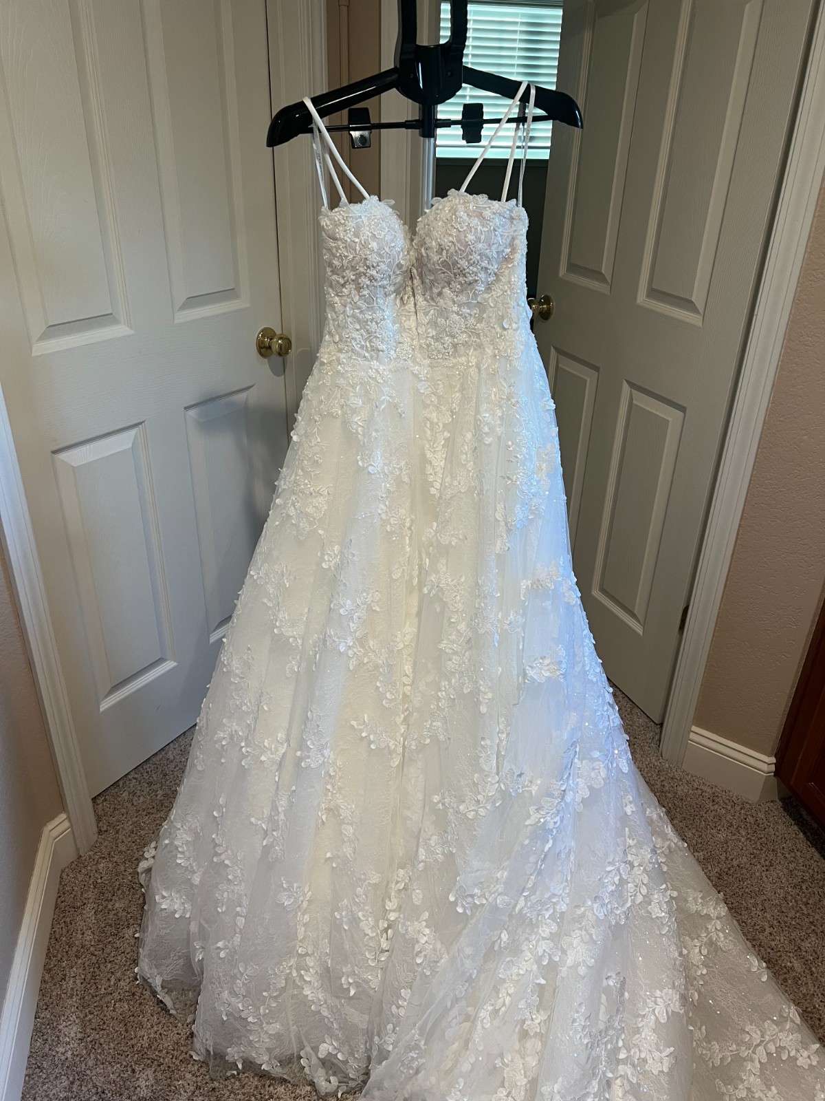 New Ivory Martina Liana Wedding Dress Ball Gown Size 10 3D Floral 1325