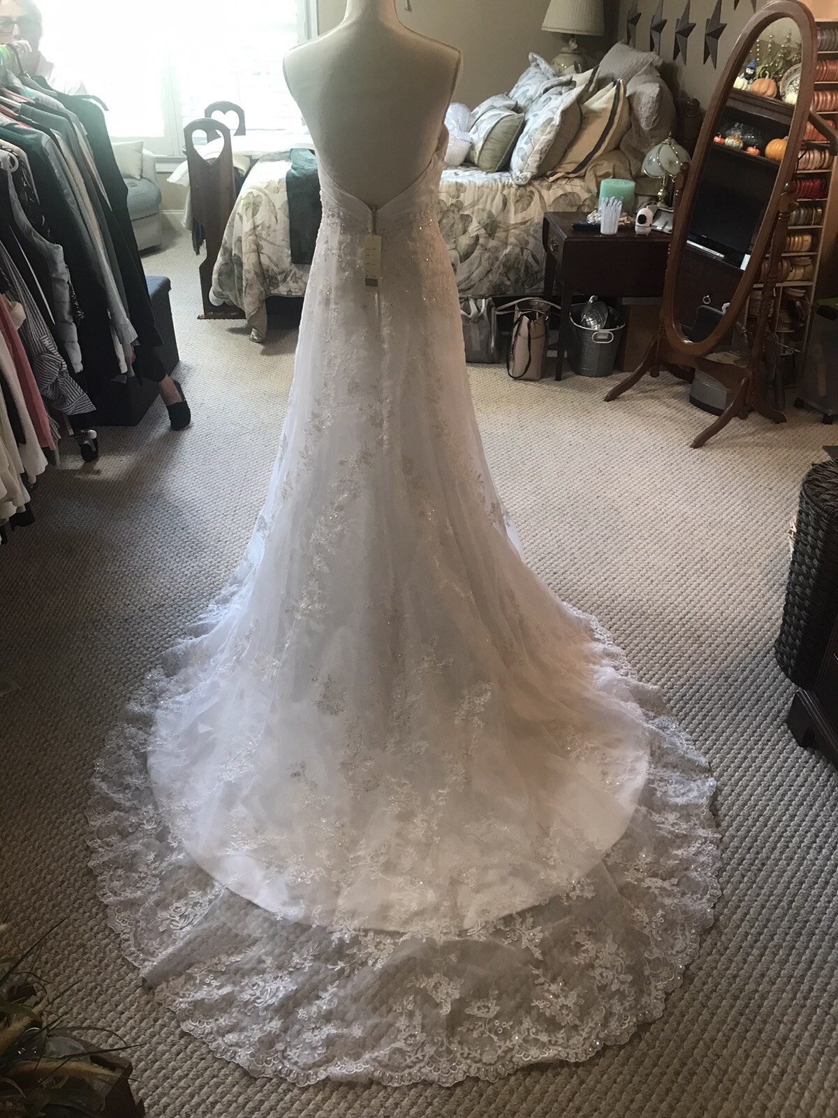 Casablanca White Bridal Gown and Veil Size 8 NWT