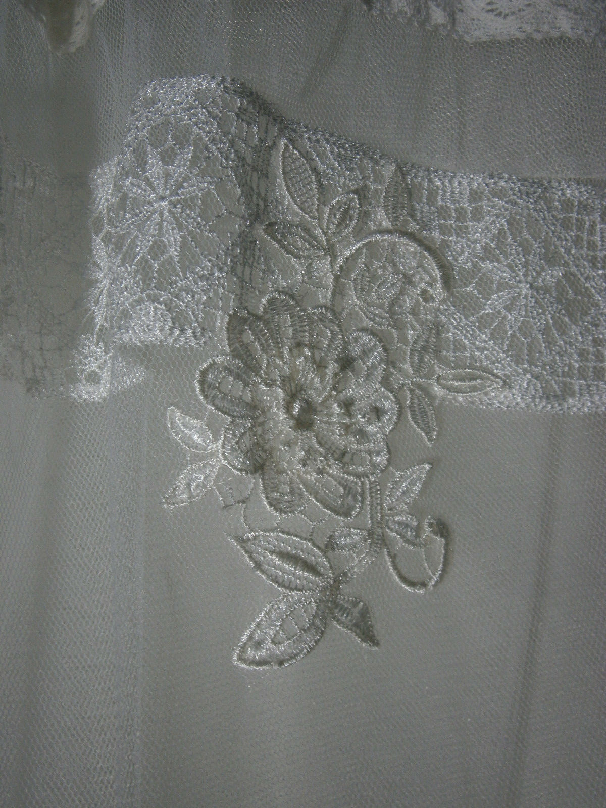La Sposa Emelina Ivory 0-2 Wedding Dress Princess Lace Illusion Appliques $2,095