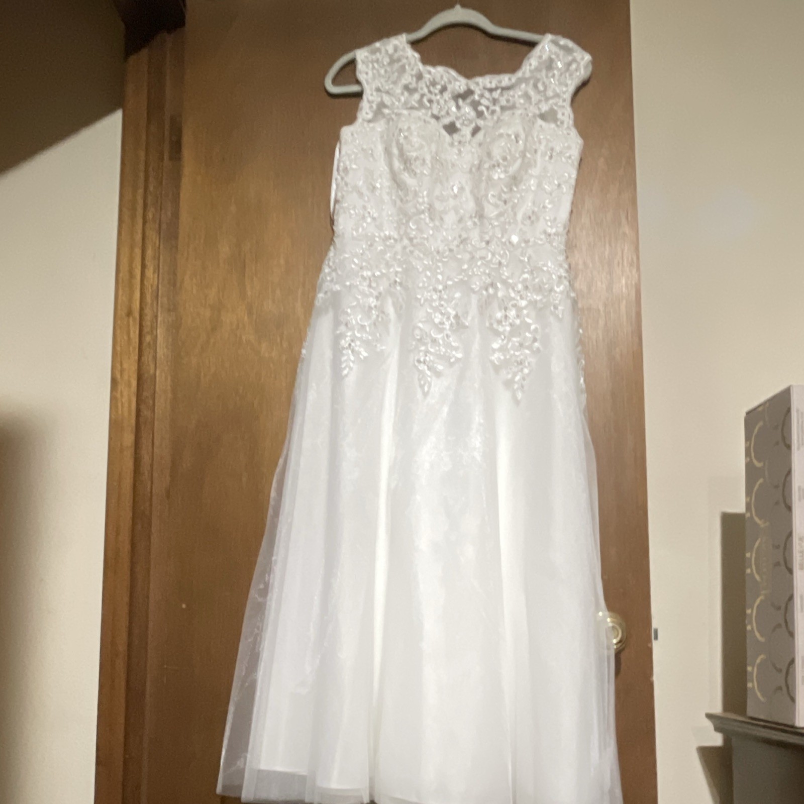 White A-Line Full-Length Wedding Dress Cap Sleeve Lace Beading Tulle Scoop