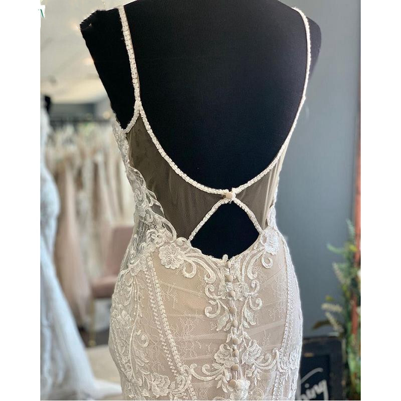 Mermaid Wedding Dresses Straps Backless Lace Appliques Sweep Train Bridal Gowns