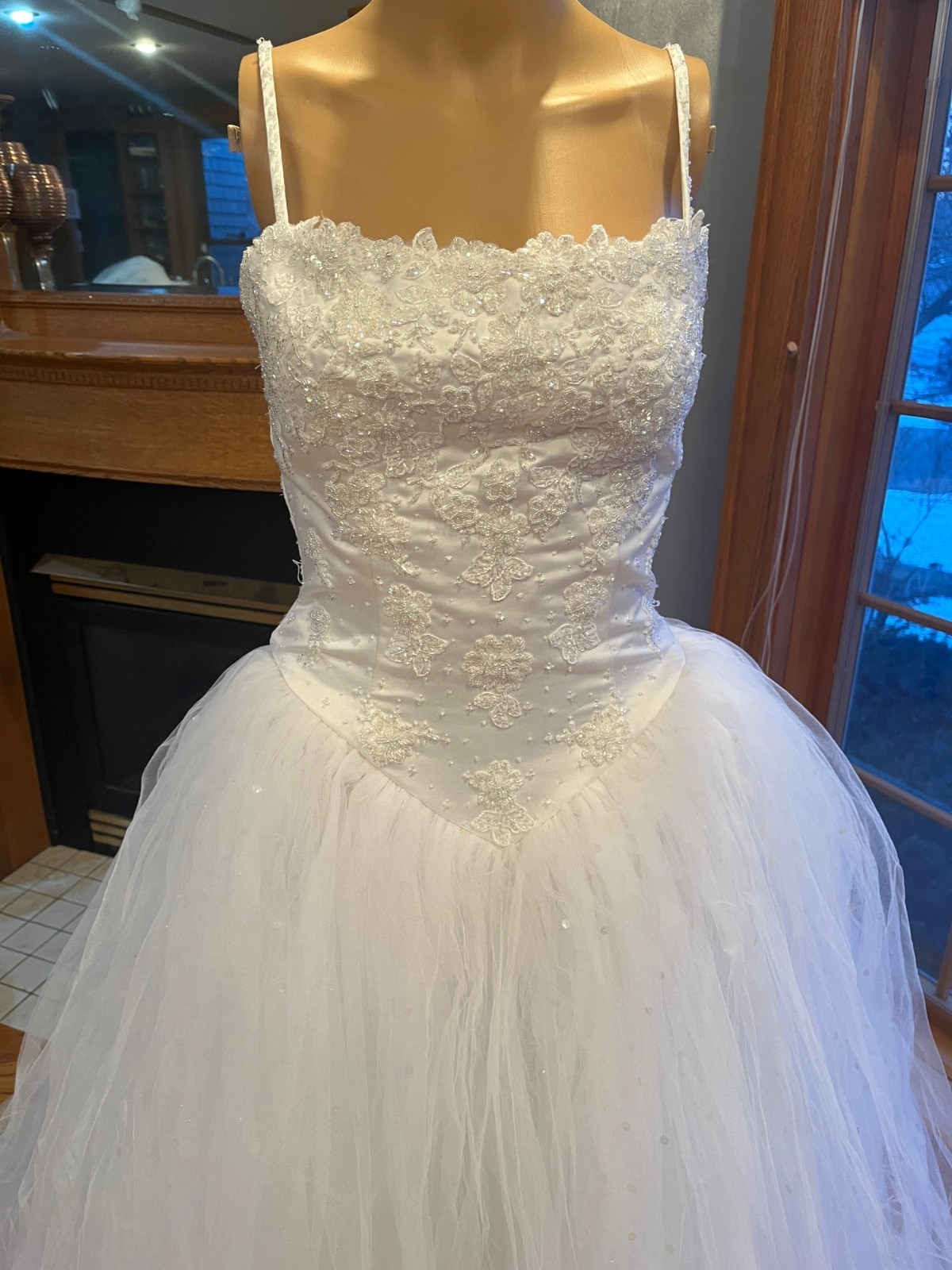 Venus 8181 White Beaded Lace Tulle Wedding Ball Gown Bridal Dress Size 6