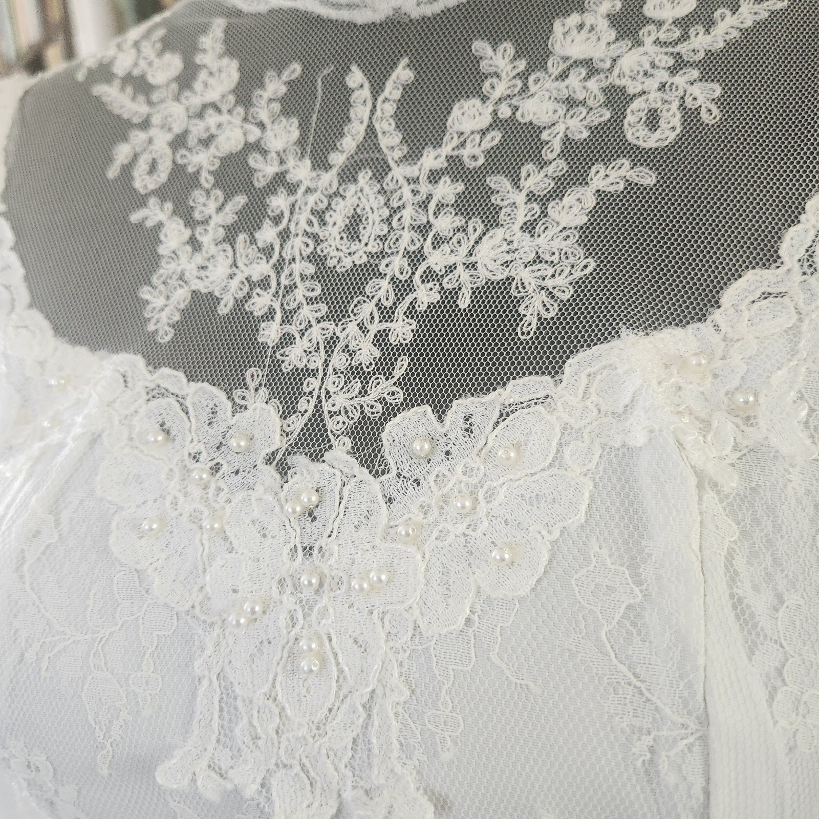 70s Edwardian Style Hi-Neck Puff Sleeve Ruffled Tiered Lace Hem Wedding Dress XS