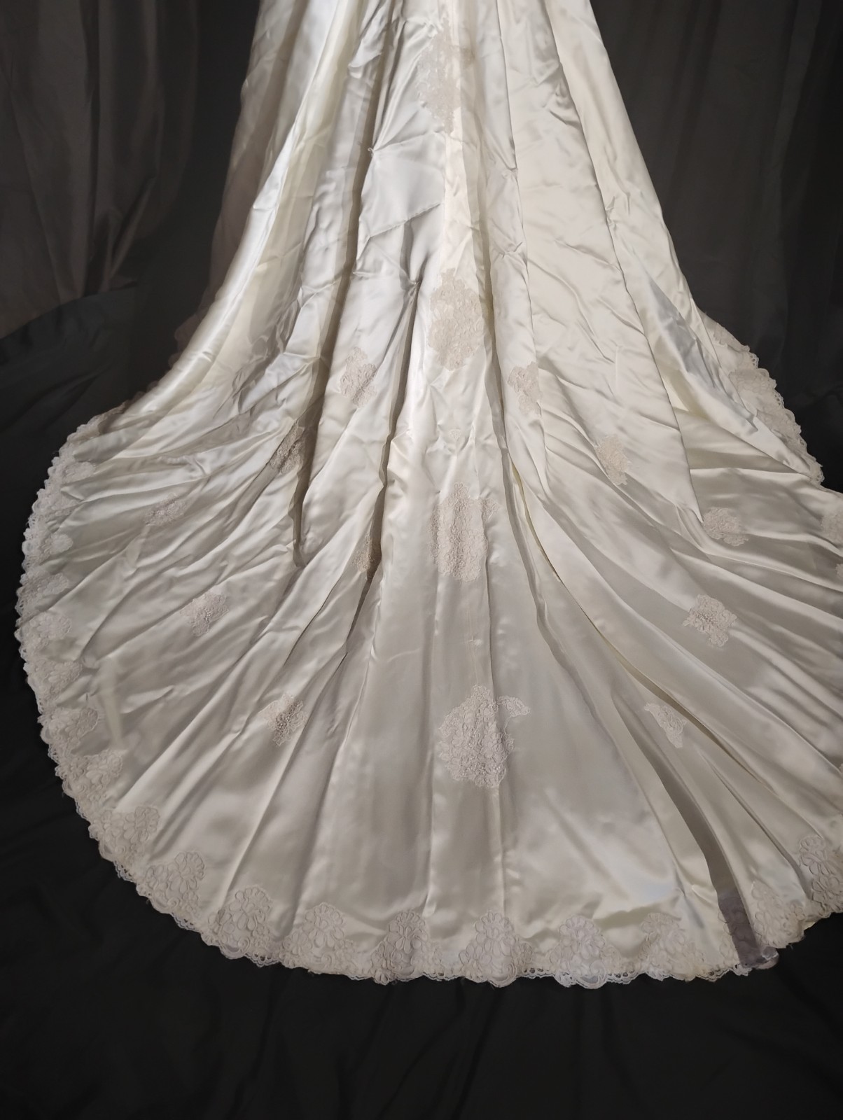 High Neck Ivory Train Sz M Hanging Bustle Beads Wedding Gown Dress