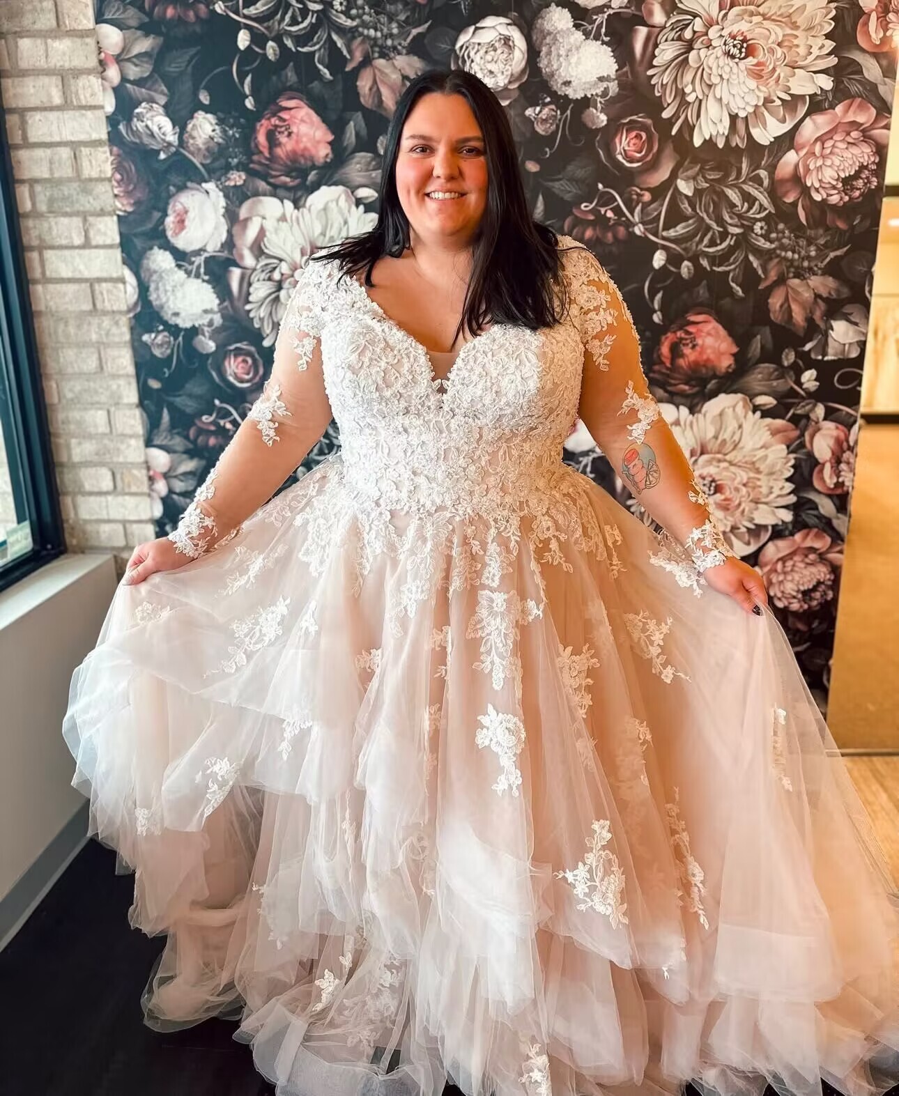 Plus Size Blush Pink Wedding Dresses Long Sleeves Lace Ruffle A Line Bridal Gown