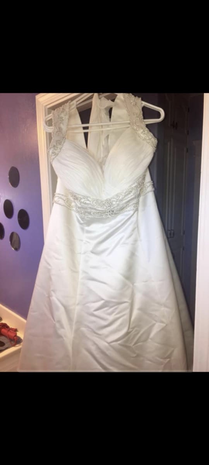 Venus Ivory Halter A-Line Wedding Dress Size 22 (fits like 18)