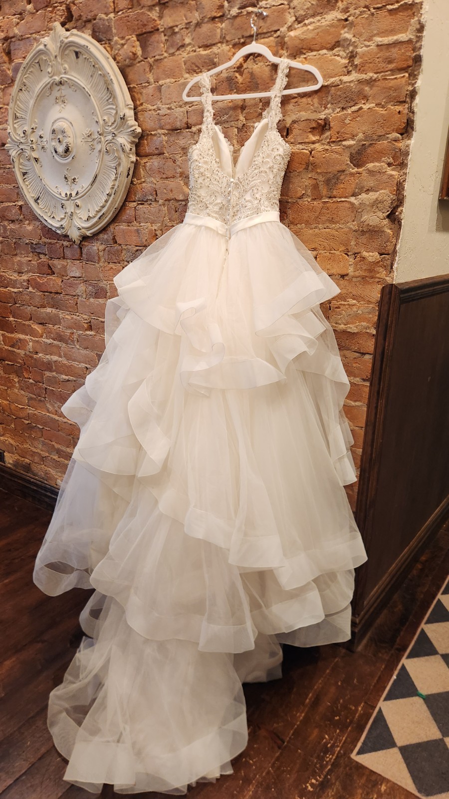 New With Tags! Allure Bridal Gown With Beading And Layered Tulle Size 6