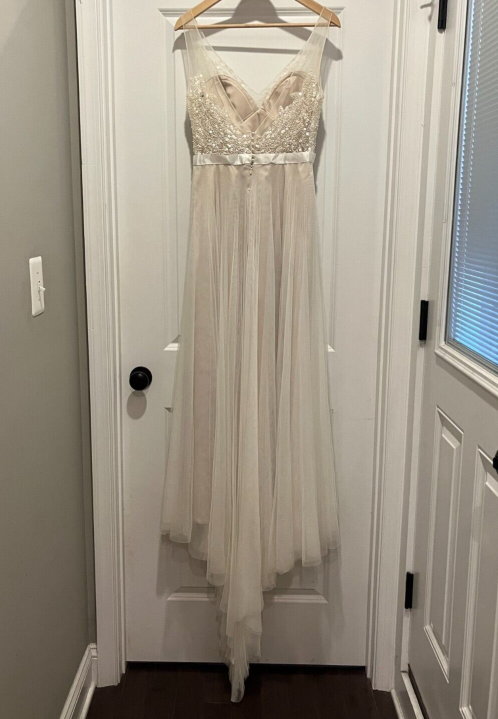Wedding dress in excellent condition – WToo by Watters – size 4 – ivory