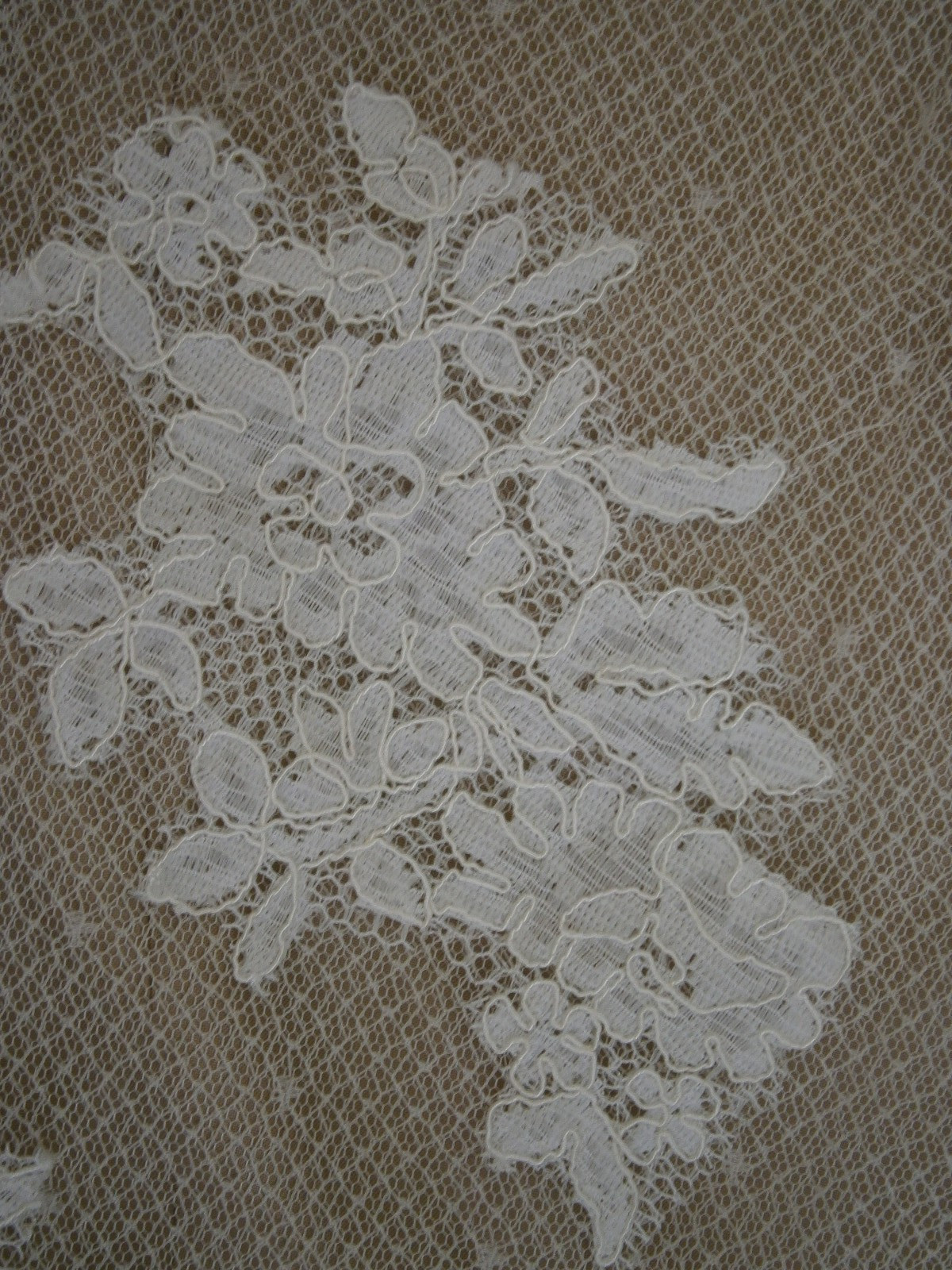 Watters Wtoo Telvanise 19101 Wedding Dress 10 Ivory Nude Lace Sheath Illusion