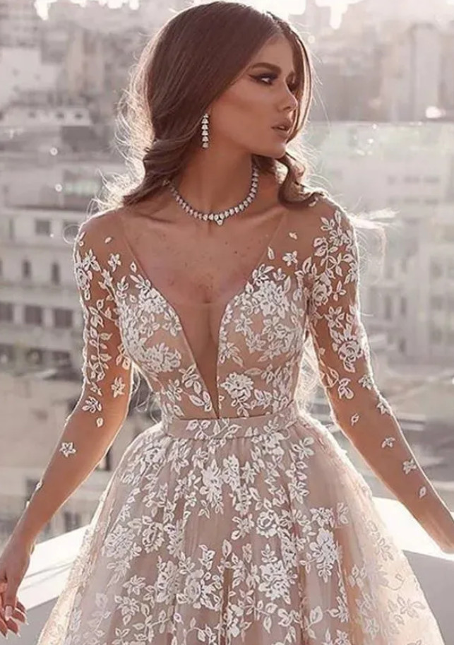Vintage Lace Wedding Dresses V Neck Long Sleeve Bridal Gowns A Line Beach Boho