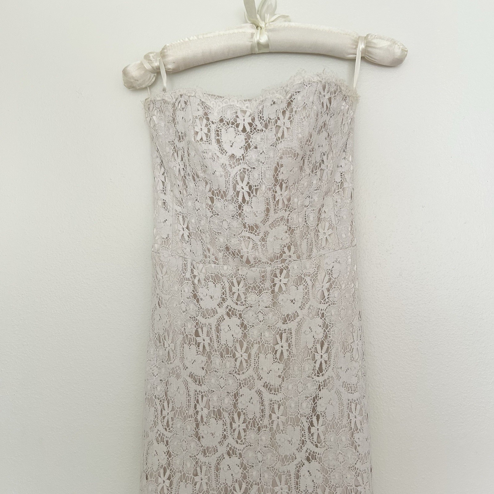 Blush by JLM Size 2 Ivory/Champagne Lace Mermaid Sweetheart Train Button Back